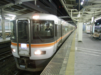 浜松駅で撮影した「ムーンライトながら」